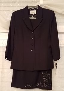 Le Suit Paris New York Suit Set With Skirt Black 8